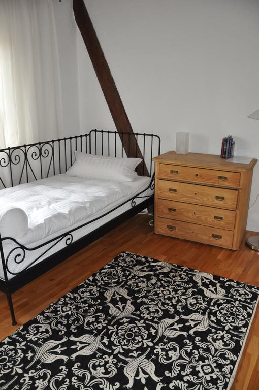 Gastezimmer Am Hof Frankfurt am Main Exteriör bild