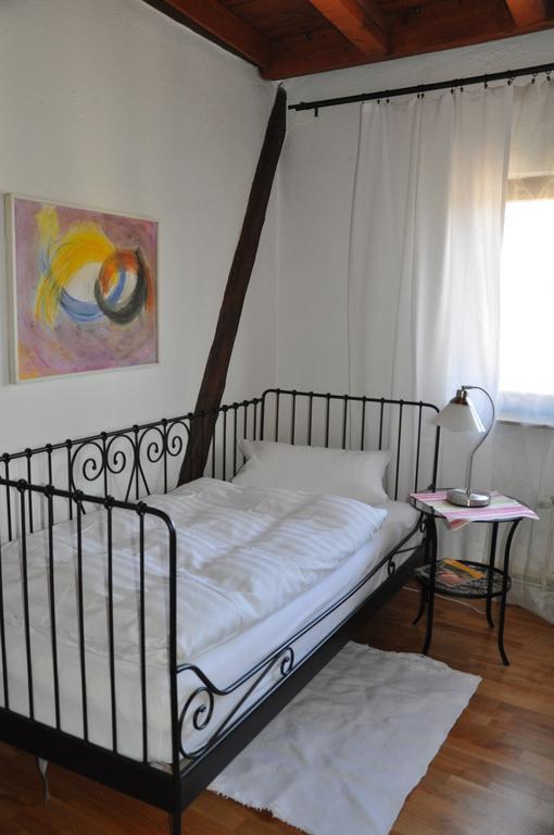 Gastezimmer Am Hof Frankfurt am Main Exteriör bild